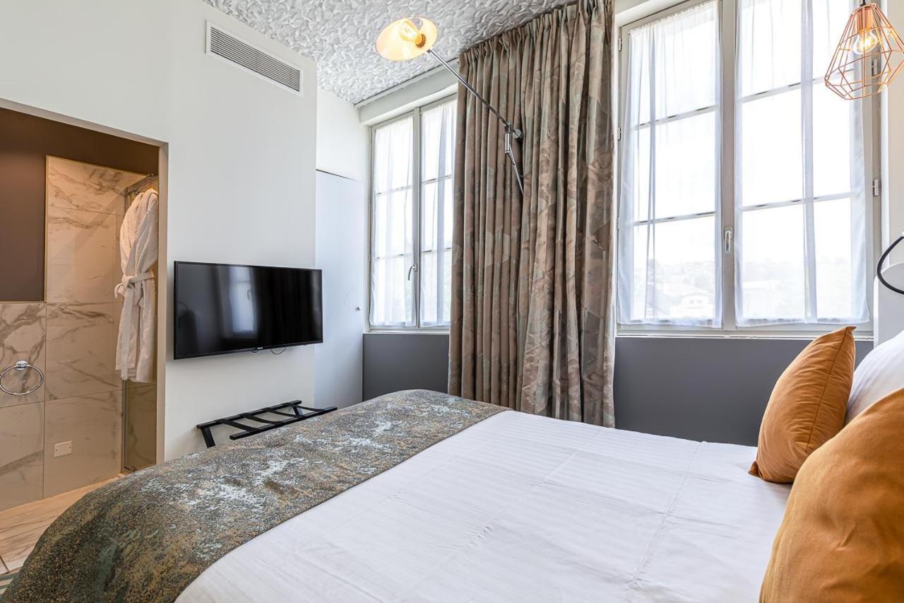אנגולם Hotel Le Saint Gelais מראה חיצוני תמונה
